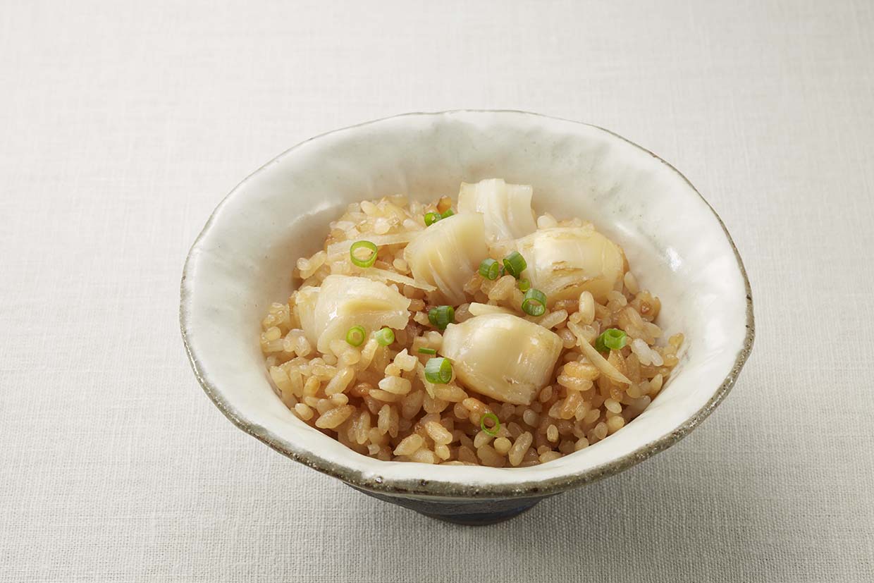 Seasoned rice with scallop